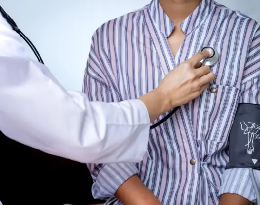 the-doctor-used-stethoscope-to-listen-to-the-heart-2025-02-12-01-43-23-utc the-doctor-used-stethoscope-to-listen-to-the-heart-2025-02-12-01-43-23-utc